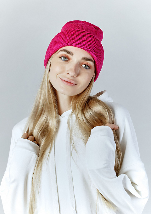 Трикотажная шапка бини двойной вязки цвета фуксии | Интернет-магазин Knitman